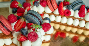 NUMBER CAKES