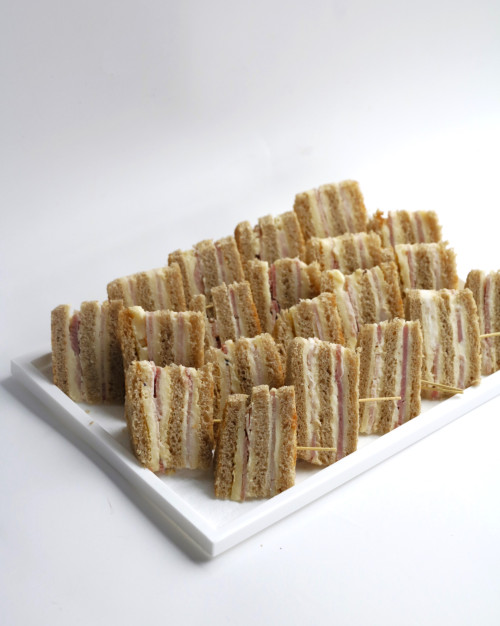 MINI CROQUES JAMBON À LA TRUFFE (20 PIECES)