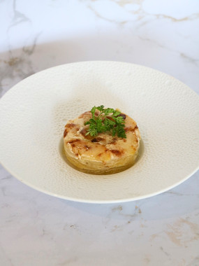 GRATIN DAUPHINOIS, CRÈME FRAÎCHE ET NOIX DE MUSCADE 