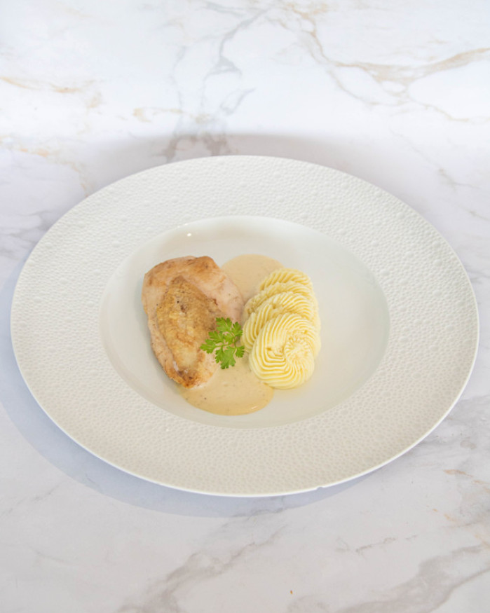 PLAT ENFANT DES FÊTES - SUPRÊME DE POULET RÔTI, PURÉE DE POMMES DE TERRE