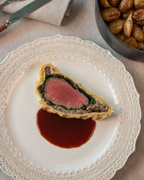 FILET DE BOEUF WELLINGTON, SAUCE AU FOIE GRAS
