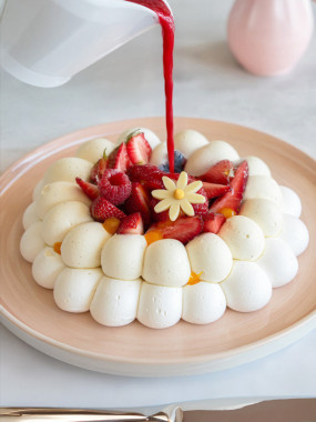 PAVLOVA AUX FRUITS DE SAISON - 6 PERSONNES (CATALOGUE)