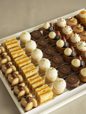 PLATEAU DE 48 MINIATURES CHOCOLAT ET FRUITS