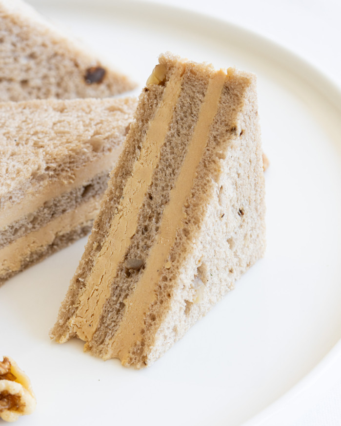 PAIN SURPRISE FOIE GRAS ET PAIN AUX NOIX