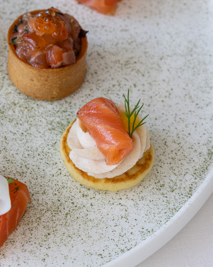 BOUCHEES FROIDES FESTIVES AU SAUMON 12 PIECES 