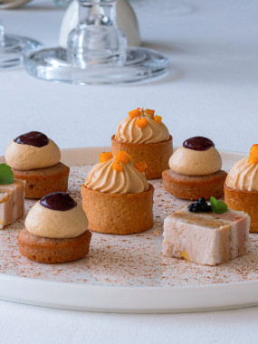 BOUCHEES FROIDES FESTIVES AU FOIE GRAS 12 PIECES 