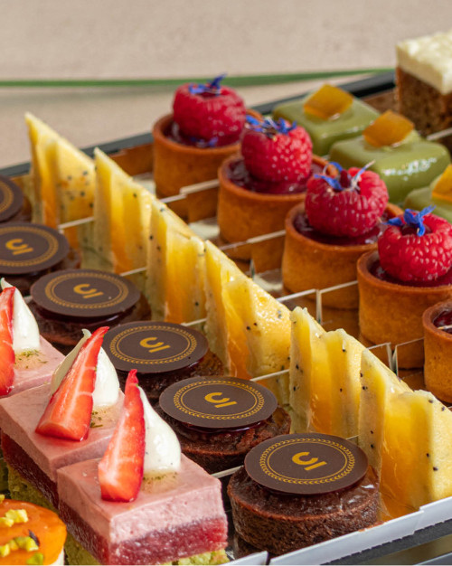  PLATEAU DE 48 MINIATURES CHOCOLAT ET FRUITS