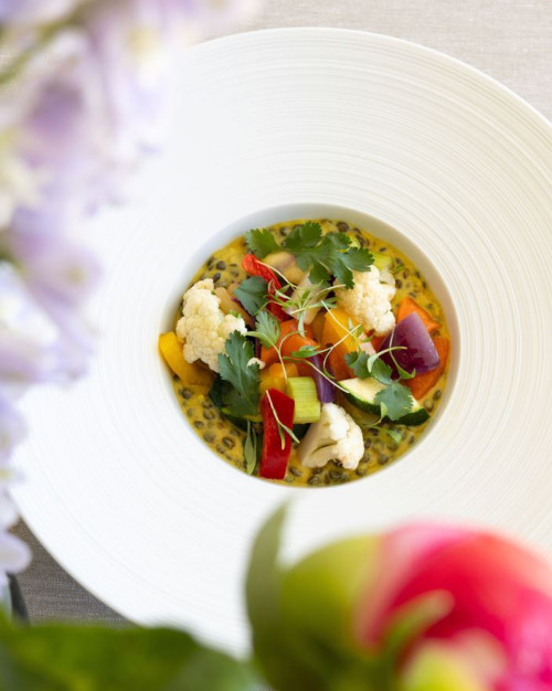 CURRY DE LÉGUMES ET LENTILLES AU LAIT DE COCO 