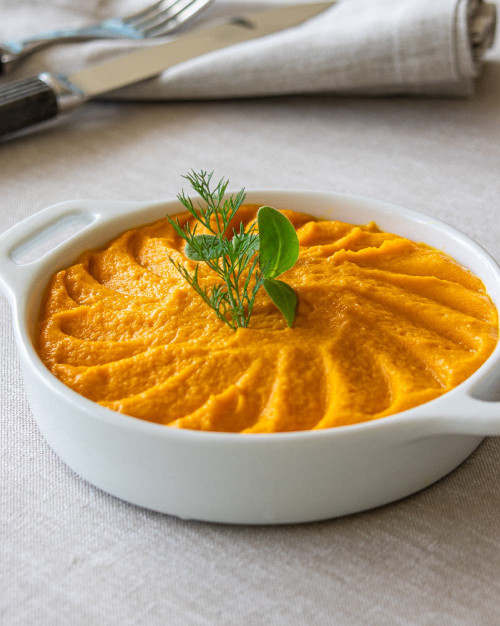 FINE PURÉE DE CAROTTES CURCUMA (À LA PART)