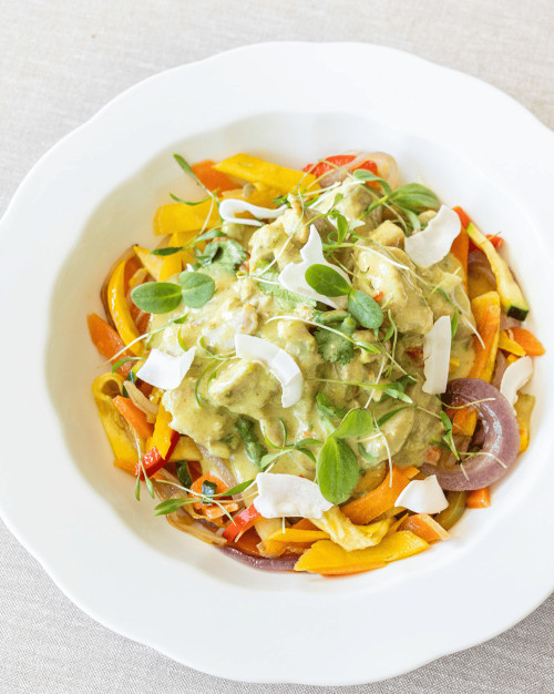CURRY DE VOLAILLE AU LAIT DE COCO, WOK DE LEGUMES (POUR 8 PERSONNES)