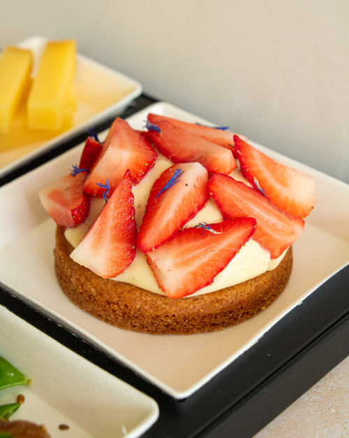 PLATEAU MARCHE DU MOIS PETITS POIS & FRAISE (JUIN)