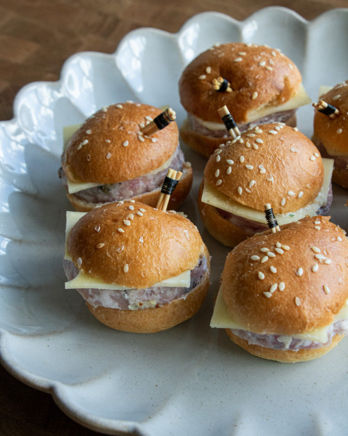PLATEAU DE 12 MINI BURGERS LYONNAIS