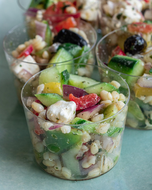 MINI SALADES DE BLÉ À LA GRECQUE (18 PIECES)